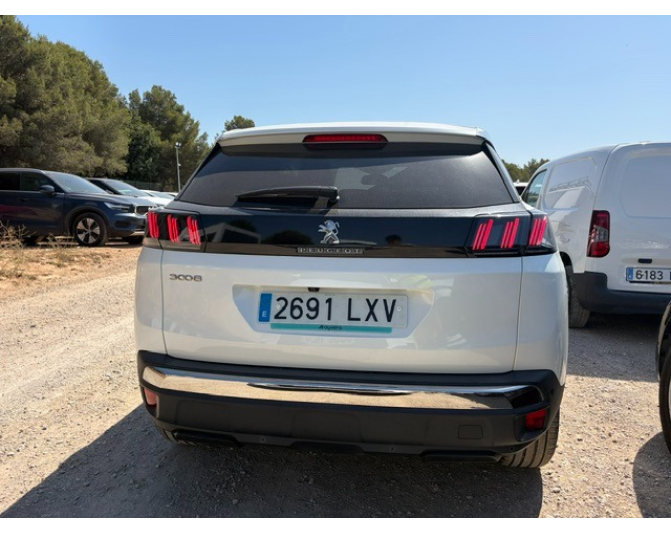 PEUGEOT 3008