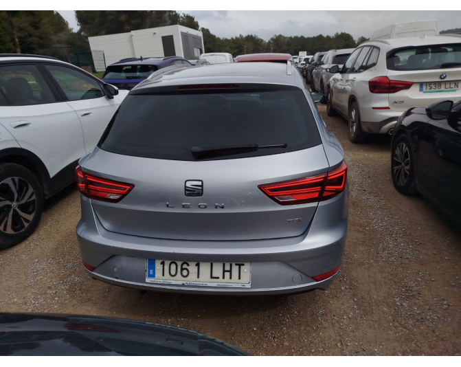 SEAT LEON