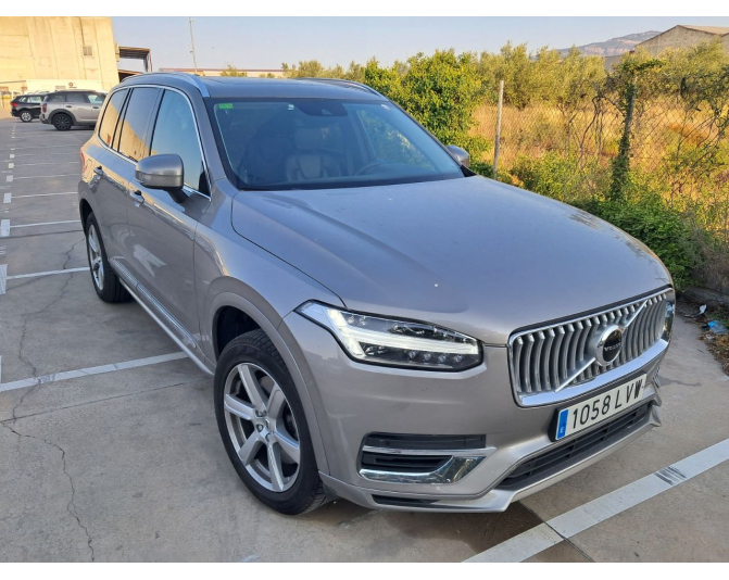 VOLVO XC90