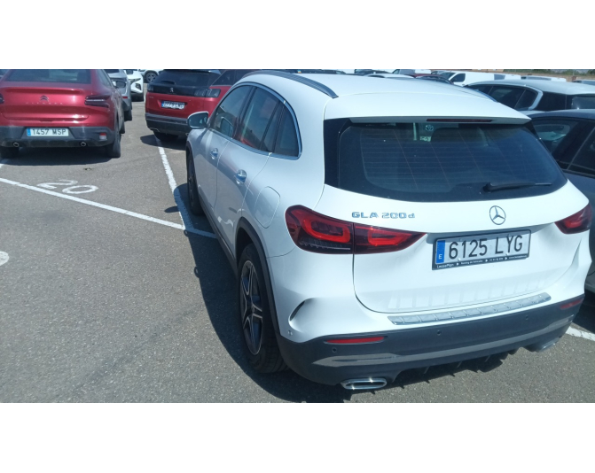 MERCEDES GLA