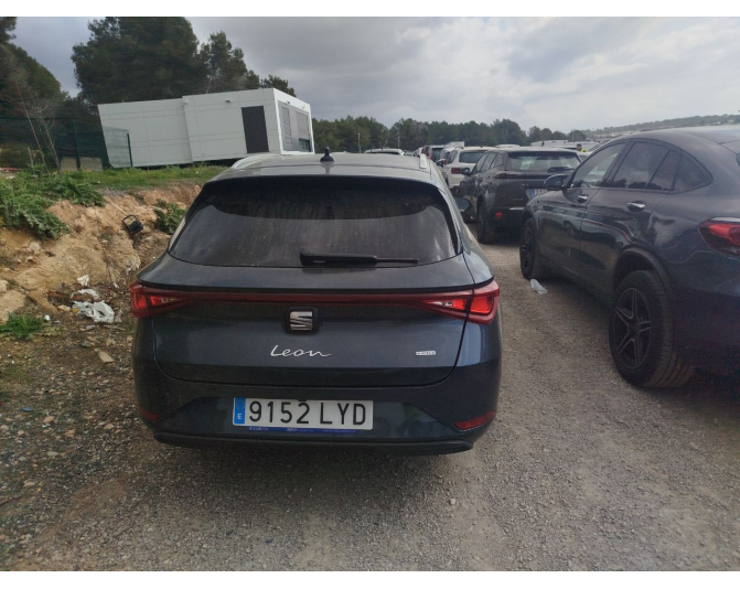 SEAT LEON