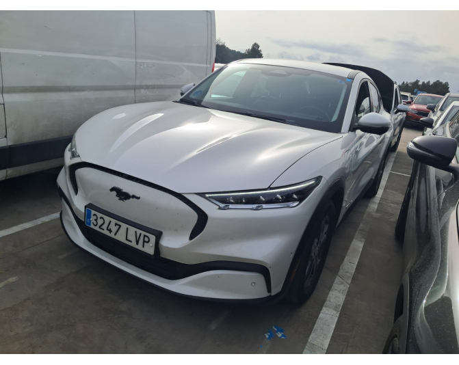 Renting cocheFORD MUSTANG MACH-E