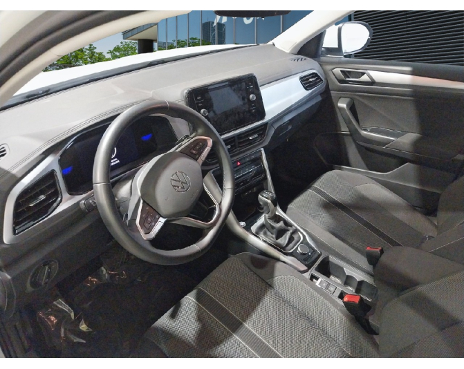 VOLKSWAGEN T-ROC