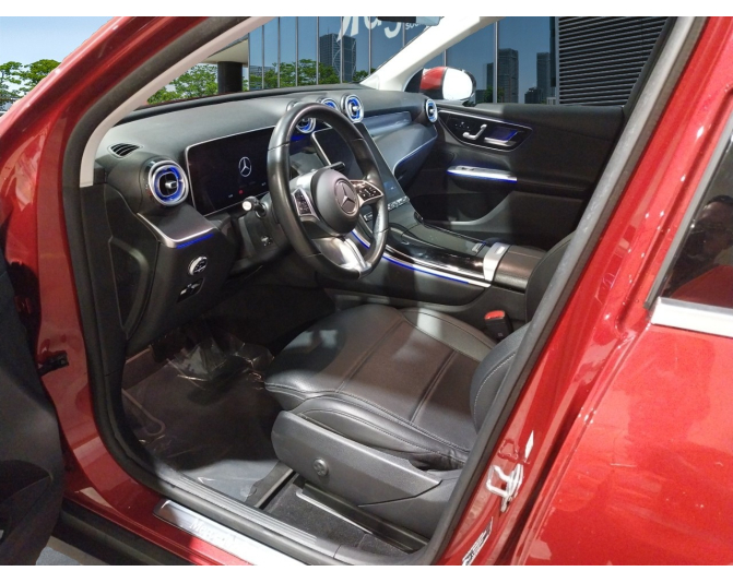 MERCEDES GLC