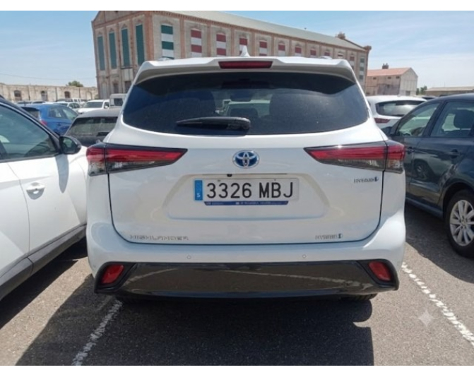 TOYOTA HIGHLANDER