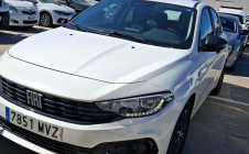 Renting Coche FIAT TIPO