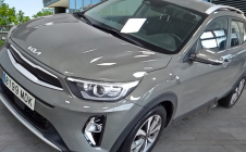 Renting Coche KIA STONIC
