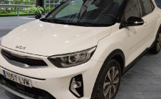 Renting Coche KIA STONIC